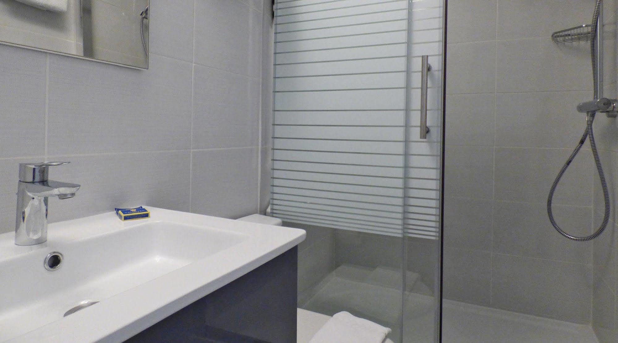 Au Reveil Des Cigales Hotel Saint Aygulf Luaran gambar